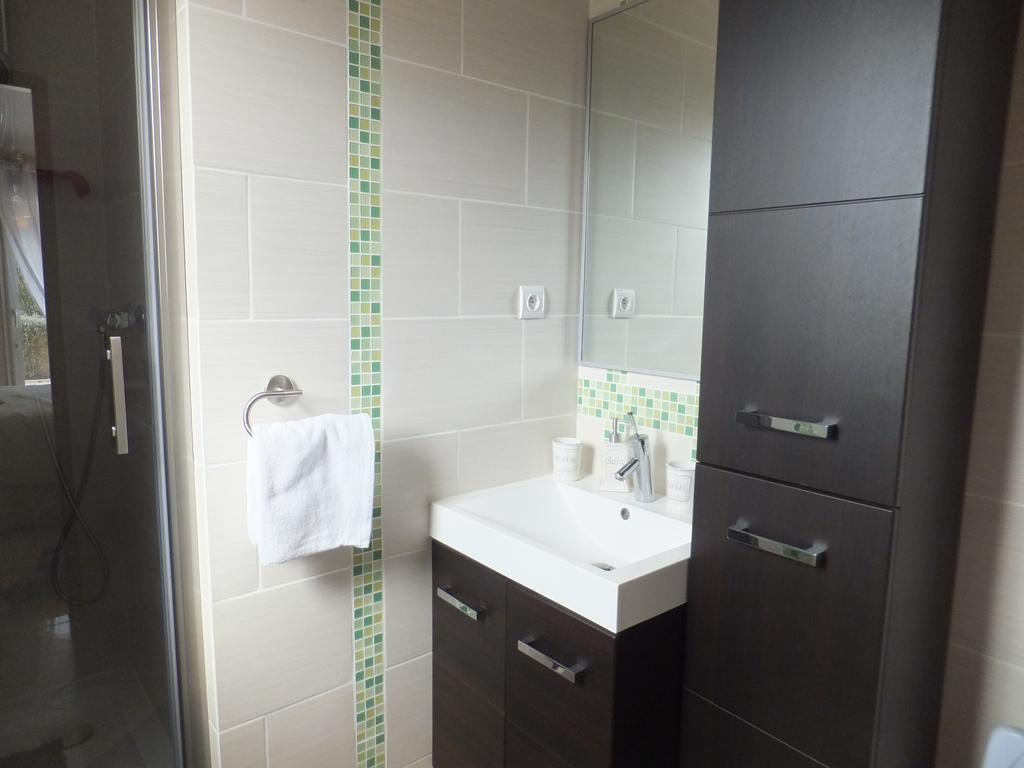 Bed and Breakfast Les Lavandes Alleins Номер фото